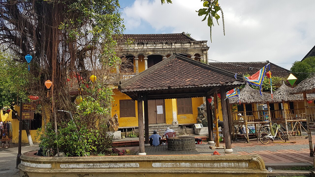 Hoi An Ancient Town, an atmospheric stop on a private car trip to VinWonders Nam Hoi An